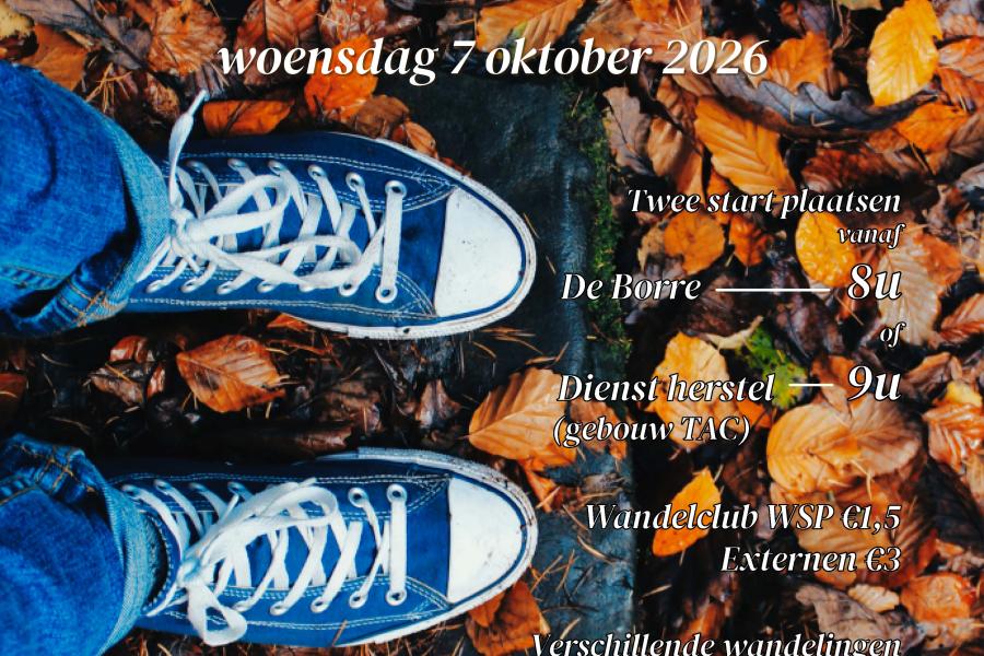 affiche voor herfstwandeling met foto van herfstbladen en onderkant benen en schoenen